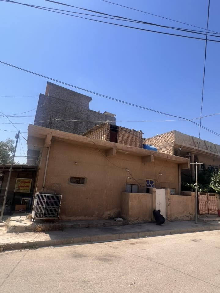 للبيع عقار تجاري مميز

📍 الموقع: شارع الجملة – قرب سجن الإصلاحي القديم

▪️ المساحة: 154 م²▪️ نوع السند: تجاري▪️ واجهة ممتازة على شارع حيوي▪️ مناسب لمختلف الأنشطة التجارية والاستثمارية▪️ منطقة مخدومة وحركة تجارية جيدة

فرصة مناسبة للاستثمار أو إنشاء مشروع تجاري بموقع متميز.

للاستفسار والمفاوضة:📞 [*********** ]
