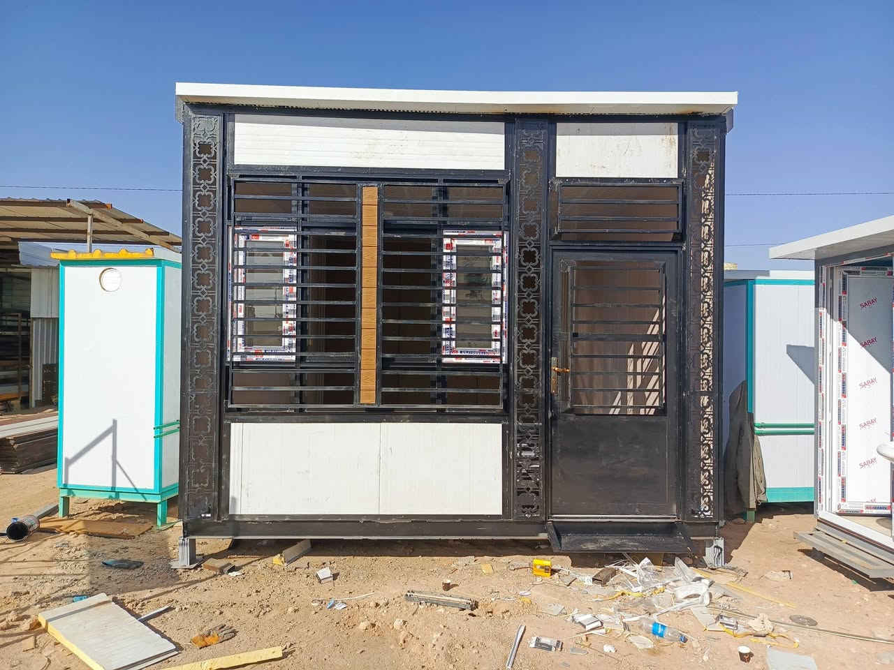 السلام عليكم
عمل كرفان قياس 5*4 ارتفاع 3م عباره عن مكتب مغلف من الداخل بالديكور  في كربلاء المقدسة سعر المتر 35مع التغليف مستعدون لعمل جميع الكرفانات والسقائف للاستفسار *********** الفرع الاول كربلاء قرب سيطرة الابراهيميه الفرع الثاني حله طريق ابوغرق قرب مول اهل الخير
