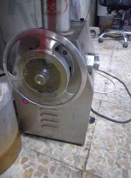 السلام عليك غراض مطعم لبيع كلش نضيفات العنوان جميله ***********
