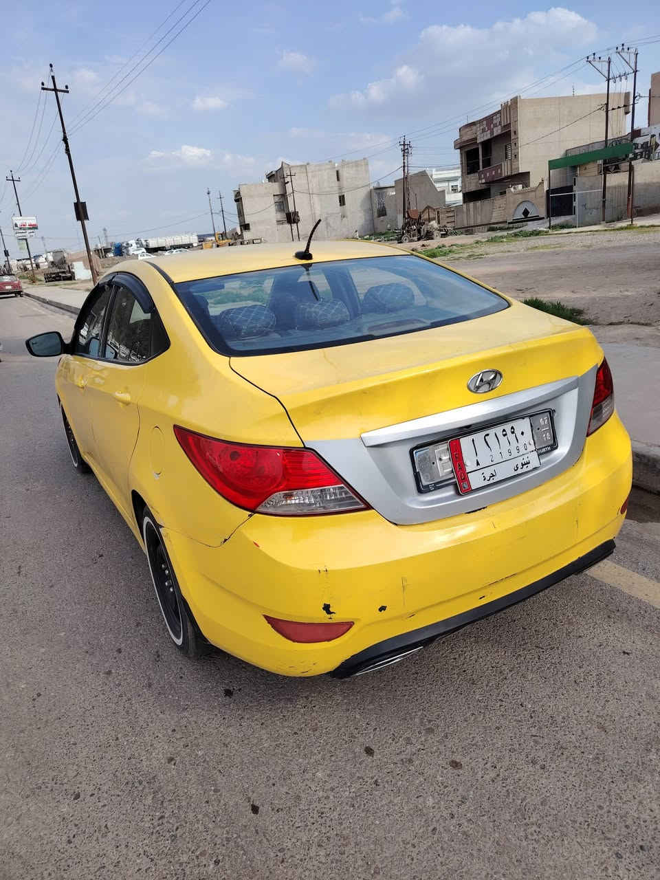 اكسنت 2012 نينوى مضلع
وارد امريكي محرك 16 شرط كير شرط طخم تاير جديد
طخم جديد اربعه دسك هيئه قرامه صفر شرط التحويل  مبدل بيها جاملقات الأمامي بدون داخل وبيها معجون بل ابواب فقط سقف تكم شرط +كابون بيها السعر 78 وبيها مجال قليل
رقم الهاتف ***********... ***********
