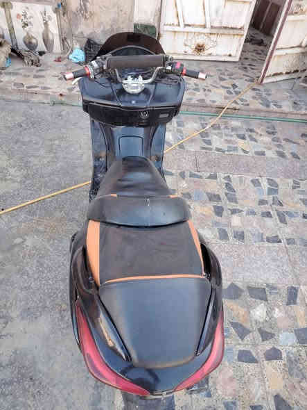 سلام عليكم من ارخص الدمن دراجة فوزة بصمة شغالة من تاير التاير كهربيات اوراق كاملة 
مال جناي مستعجل علا بيع محرك خير من لله لا تبخير ولا تنقيص سعر 600مكاني شعب حي بساتين ***********
