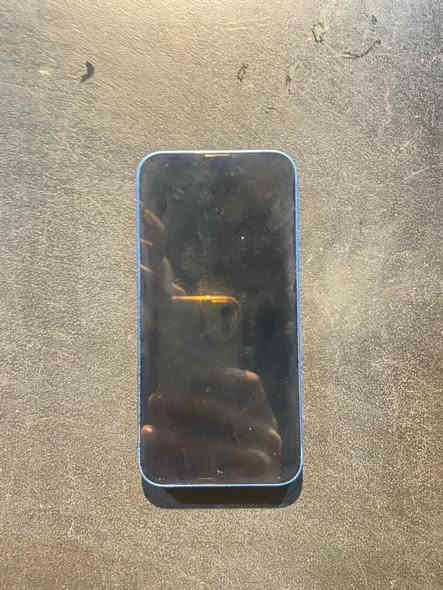 ايفون 13 ازرق
ايفون 13 ازرق 
ذاكره 128 
بطارية 80
وياه شاحنه وكارتونه 
سعر 425 بي مجال حك الجيه
عنوان مدينة الصدر قطاع سبعه 
***********
