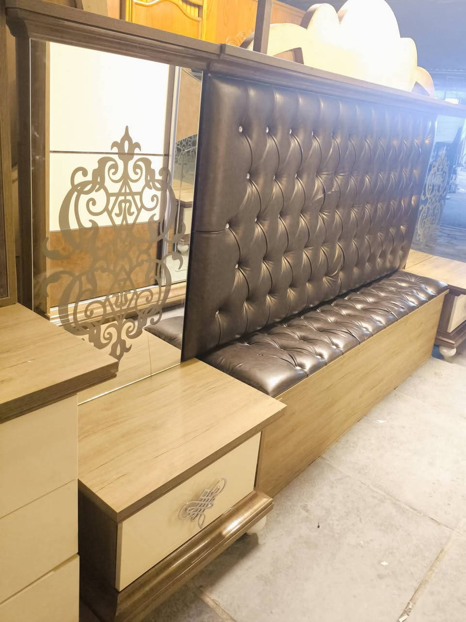 سلام عليكم غرفه تركيه 10 قطع للبيع  مستخدمه نضافه فول سعر مناسب عنوان ميسان رقم لاستفسار‏‪0772 318 1711‬‏
