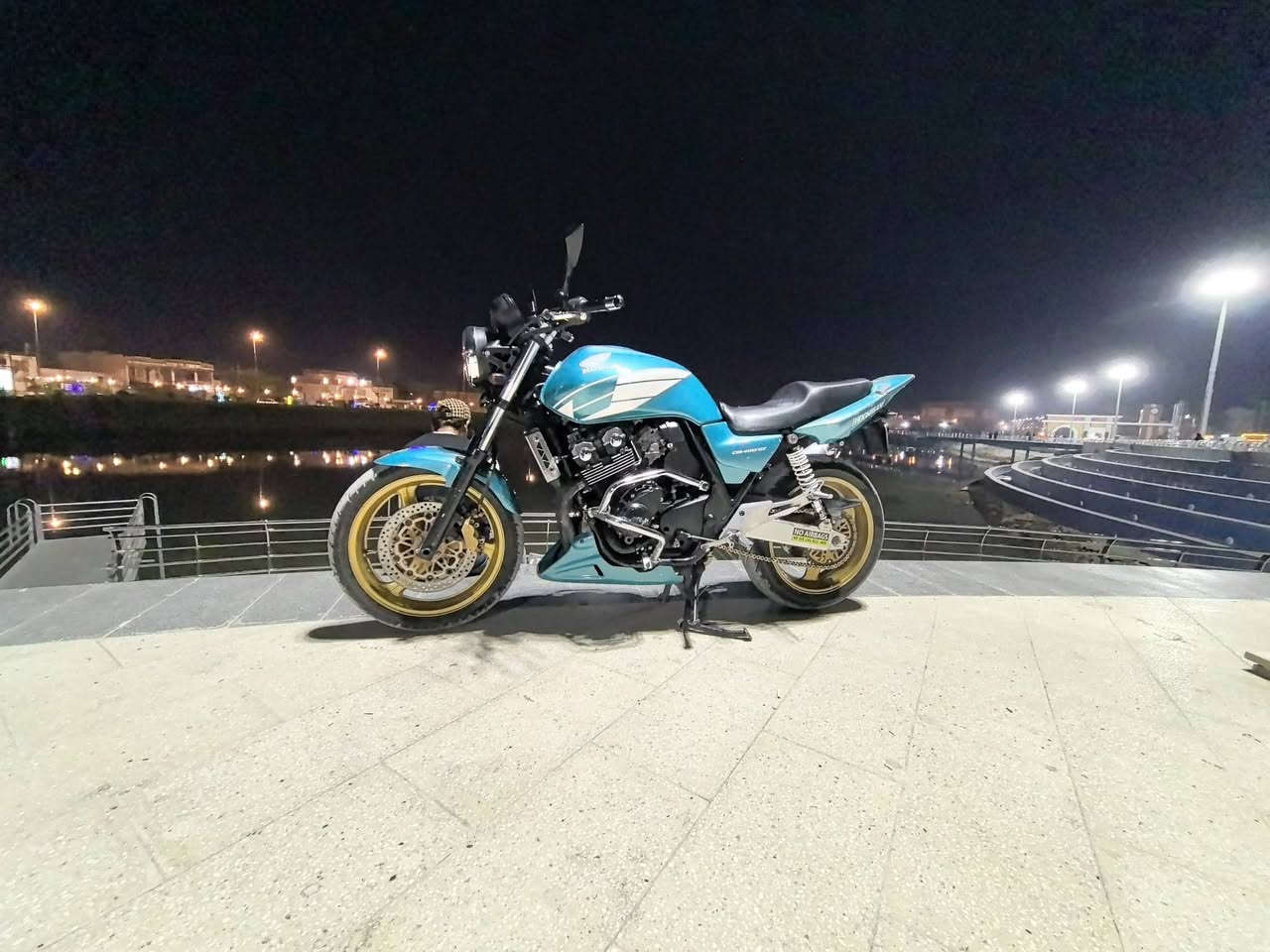 سيبي فور جيل ٣ كفاله عامه محرك ٤٠٠ ترايك وين ميعجبك دراجه مزوده مبرمجه من الخارج دراجه لعابه أحلا من صور وسعر بعيلك جوه سوك قفل ٢٥ مكاني ميسان تواصل خاص عدي ٢ وحده  اختها بس لون ابيض وحمر ولي على باب الله ياخذهن ثنينهن راعي بسعر


**إذا كنت صاحب هذا الإعلان وتريد حذفه لأي سبب، رجاءا أرسل رسالة إلى الدعم الفني**