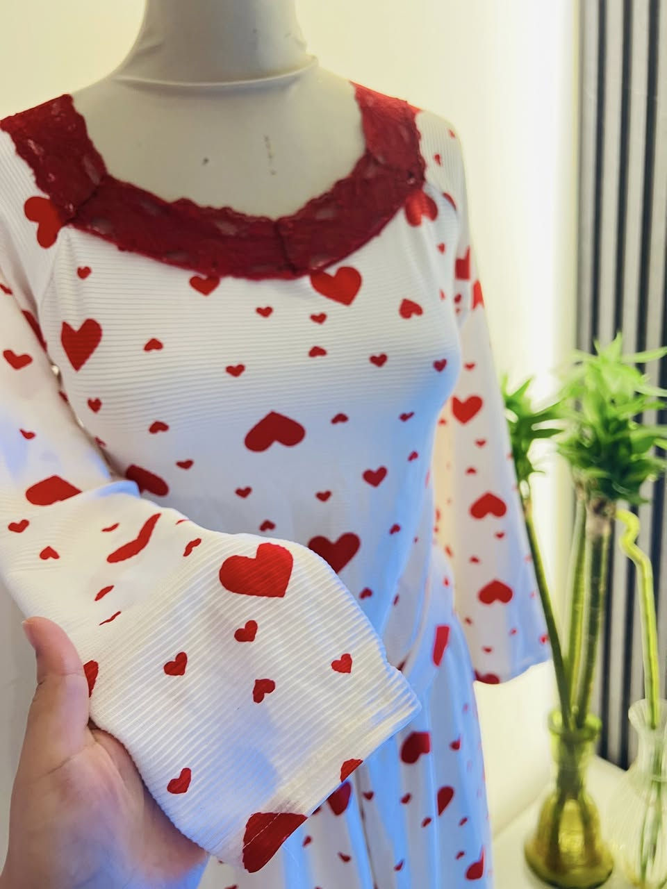 تراك خامه فانيله زبده مشطب♥️🎀
خامته بارده تجنن 
متوفر هذا اللون فقط 
قياس فري سايز يلبس من وزن 50 الى وزن 85 

للحجز مراسلة الصفحه 
رقم الهاتف 773 725 3344‬📞


**إذا كنت صاحب هذا الإعلان وتريد حذفه لأي سبب، رجاءا أرسل رسالة إلى الدعم الفني**
