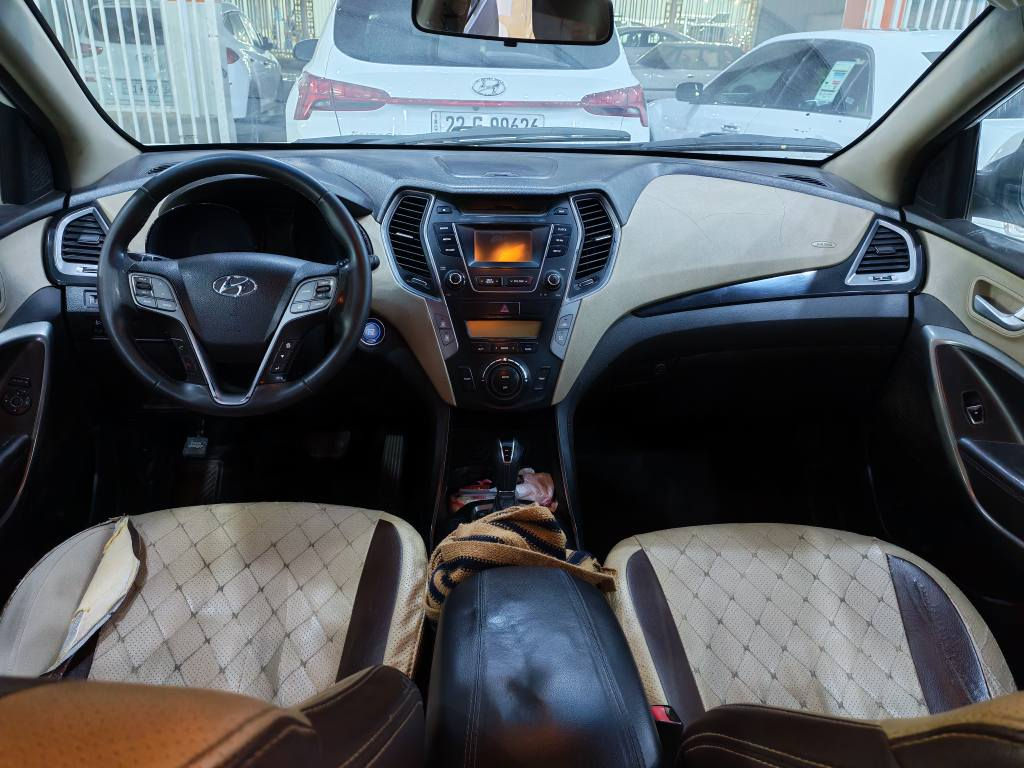 للبيع هونداي سنتافي موديل 2016 رقم اربيل سياره فول مواصفات 6 سلندر مكفوله ماعدا باب سايق مبدل نفس اللون السعر 168 وبيها مجال بسيط للاستفسار اتصل *********** مواصفات
بصمه تشغيل 
كشنين كهربائي 
حساس امامي خلفي 
فور ويل
زراك لايت
شاشه وكامره 
فول تحكم استيرن النجف, العراق
