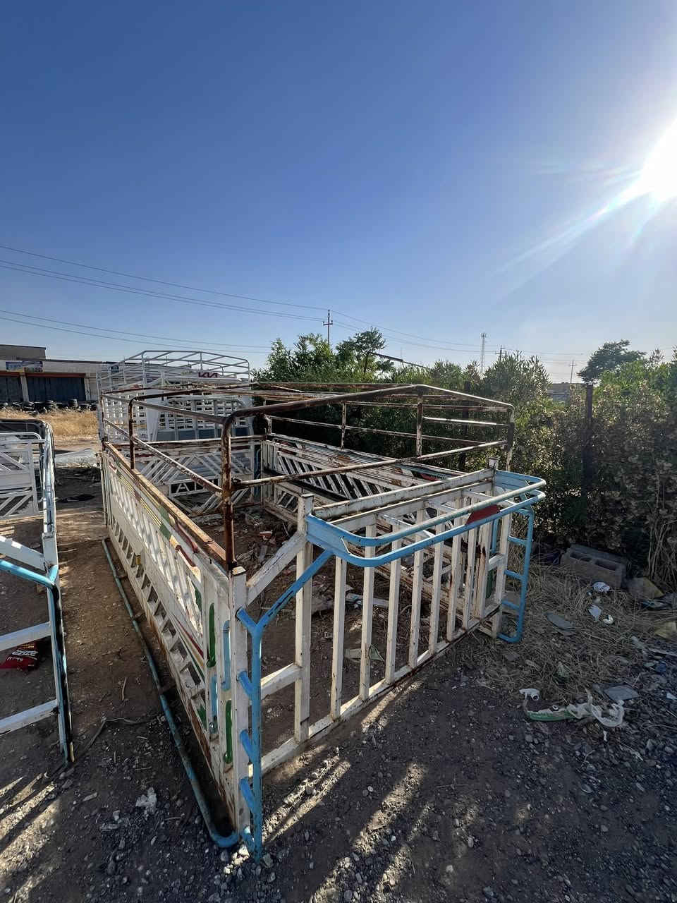 چەمچەی  کیا بۆ ٤٠٠٠ دەبێت دەستکردی قارەمان حدادە خاوێنە شکاو خایسی نیە نرخ ٣٥٠ دۆلار
***********
