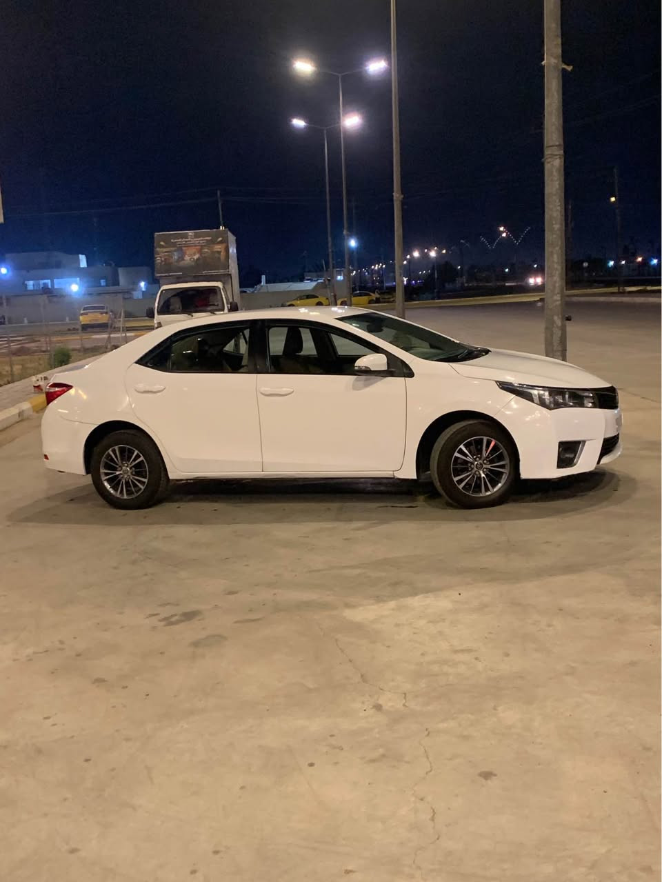 السلام عليكم كورلا موديل 2015 للبيع أو مراوس حسب القناعهً السعر 145 لا تكلي شبيها مجال تعال كلب لسياره وقتنع بيها يله نخصم سعر وشوف خواتها. ابيش يله تخابرني 
سياره كفاله عامه وسونار كدامك إني ماخذا بيدي 
لسياره جديده بمعنه الكلامه 
كير ومكينه وحداديه 100 /100 شرط ترايها احله من لزيرو
تخم تاير جديد 100/100 لسياره ويل كب 5 
كشر لسياره نضافته 95 /100 لسياره معايزه برغي
رقم واسط نكليزي مداور ثاني يوم أو نكتب عقد مرور 
مكان السياره كوت واسط شارع النسيج السلام 
*********** ابو كيان اتصل واني خادم ماعندك تأخذها ابلاش  وصلو على محمد وال محمد دهل اوران, واسط
