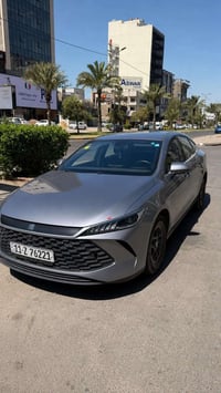 BYD QIN PLUS 2025  31,000 KM  مواصفات الاعتيادية   بيها PDR عل كد الخط...