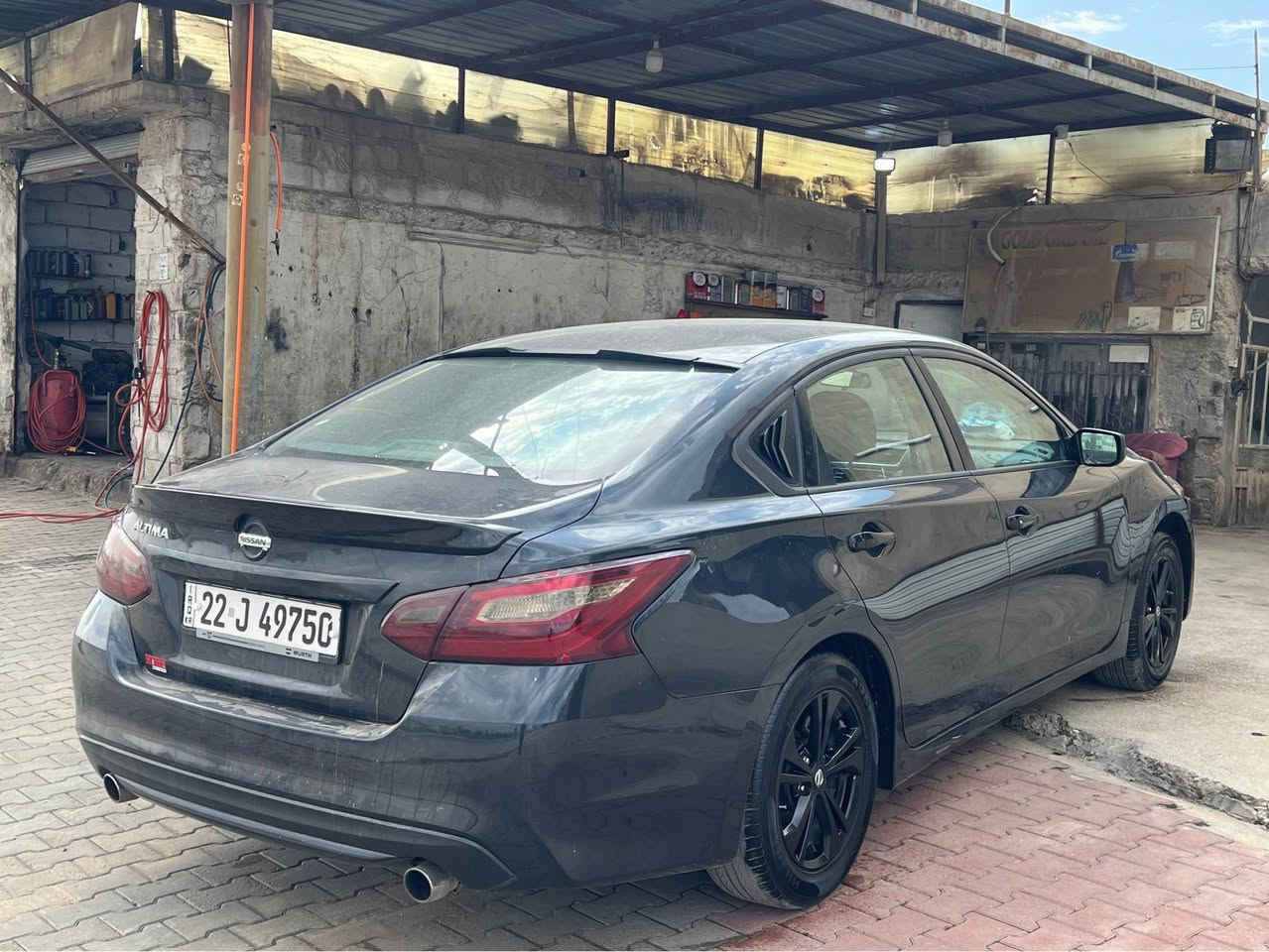 نیسان ئالتیما ٢٠١٧
رەقەم و سەنەوی تازەیە 
گێرو مەکینە بەشەرتی ١٠ وەستا 
گێرەکەی بەو شەرتەی وەک ئالتیمایەکی ٢٠٢٥ پاک بێت رۆنی گێری تازە گۆراوە رۆنی شەریکەی تێکراوە دەهەزار جارێک فلتەری بەرادیشم گۆریوە 
٨٥ مایل رۆشتوە 
تاخم پێشی تازە داگیراوە  
تایەی تازەیە 
مواسەفات S
پارچەیەک و پەلەیەک سەر بۆنیتەکەی بەبێ ناو گرتن 
تازە سێرڤسی کاملی بۆکراوە 
دەعامی بۆ دەعامی بەشەرت 
سەیارەکە هی کەسێک نەبوە خزمەتی نەکات کامل ئەشیای دەرەجەیکم تیا بەکار هێناوە 
*********** كركوك, العراق
