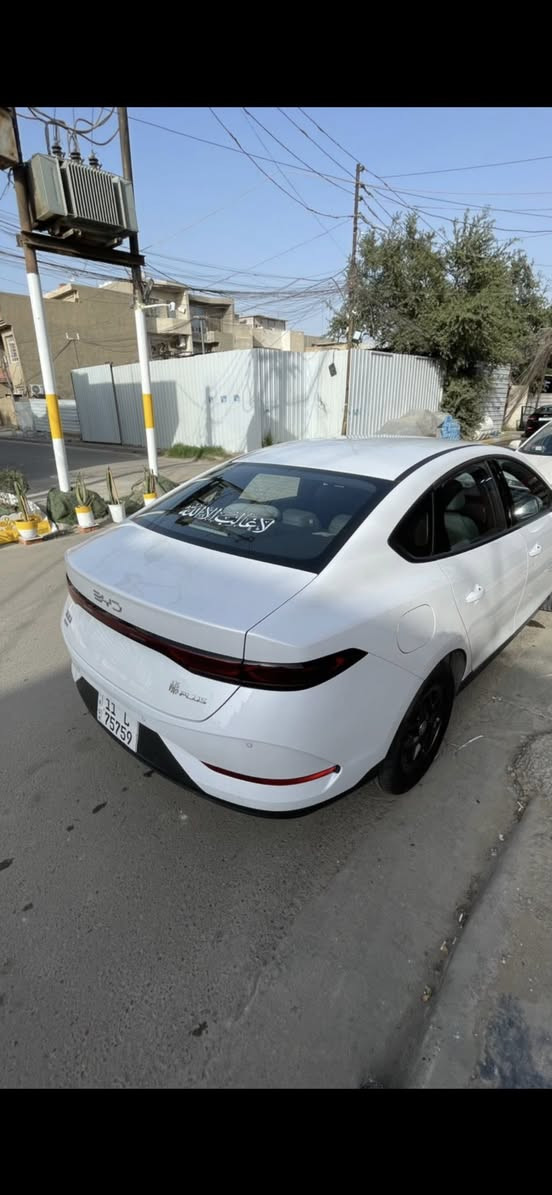 السلام عليكم
Byd qin plus 2025 

ماشية ٢٣ الف 
 كامل ملحقات 
رقم بغداد ( شبه مميز) باسمي تحويل وكالة ثاني يوم
بيها فطر ب الجامه الامامية 
سياره مدوشمه كاعية وصندوك 
+ كاعيات حوضية 

السعر خاص 

***********متواجد واتساب فقط
