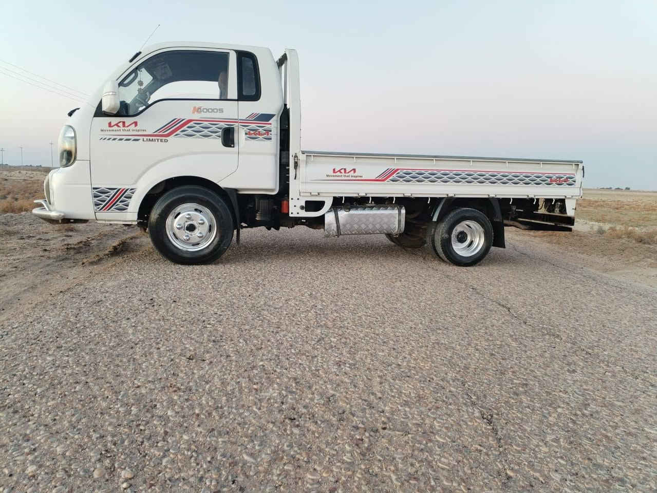 للبيع كيا فحل حمل موديل 2020على الابلاد 
السعر143
 رقم بابل مشروع وطني سياره نضافت 2024 الله يشهد بلعافيه عله الياخذه مرتبه
 مكفول كفاله عامه شرط  لا ضربه ولا صبغ ولا شخوط ولارصعه ما بيه شرط الفحص باكيت رقم شاصي واضح سياره  كشنات مانع النزلغ تايرات محورات 14 
الوره قطره جنزار مابيه شرط من الشروط باكيت تبريد ثلج
الشراي ويدور سياره جديده يخابرني 
اذا ماتشتري فدوه لاتعلق سوك كلشي بي. نضافته فول الله يشهد عن كلامي 
مكان السياره ناصريه استفسار علئ الارقام التاليه
***********
