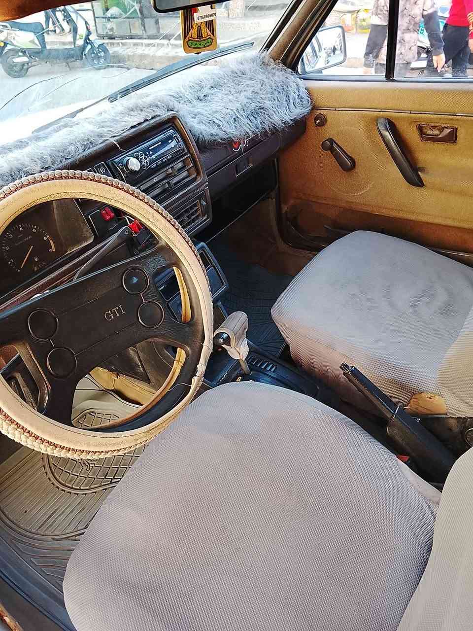 السلام عليكم جيتا للبيع موديل 87 رقم ألماني سنويه خضره شرط التحويل من الشرعي محرك بي صرف بس صوت ناعم كير اتوماتيك كابون بيها سياره كدام العين ينردلها مصرف قليل
سعرها 22 وبيها مجال للطيبين خاص مفتوح 

رقم *********** بي واتساب
