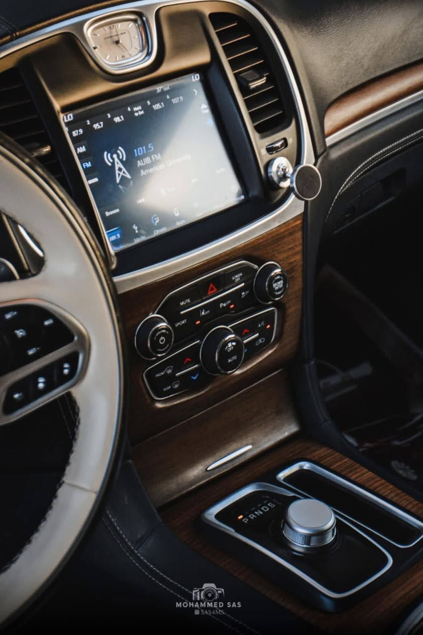 اوباما بلاتينيوم 2018 (اعلى فئه بلاوباما) هيمي 5700 هزه رقم ورقم جديد دعاميه srt لحيه اماميه
منظومه زنون كامله 400$ 
دبات سود 
فجوج برمبو 
كلاصات تدفئه تبريد 
كشنات خزن ميموري تدفئه تبريد 
شفتات سترين 
برده خلفيه 
رادار امامي ورادرات جانبي خلفي 
ويل srt 
السياره فول الفول حادث خلفي بجم كبس 
مامتواجد ع الفيس *********** مكاني حله شارع 40 
السياره بلواقع احلى من الصور السعر 255$
