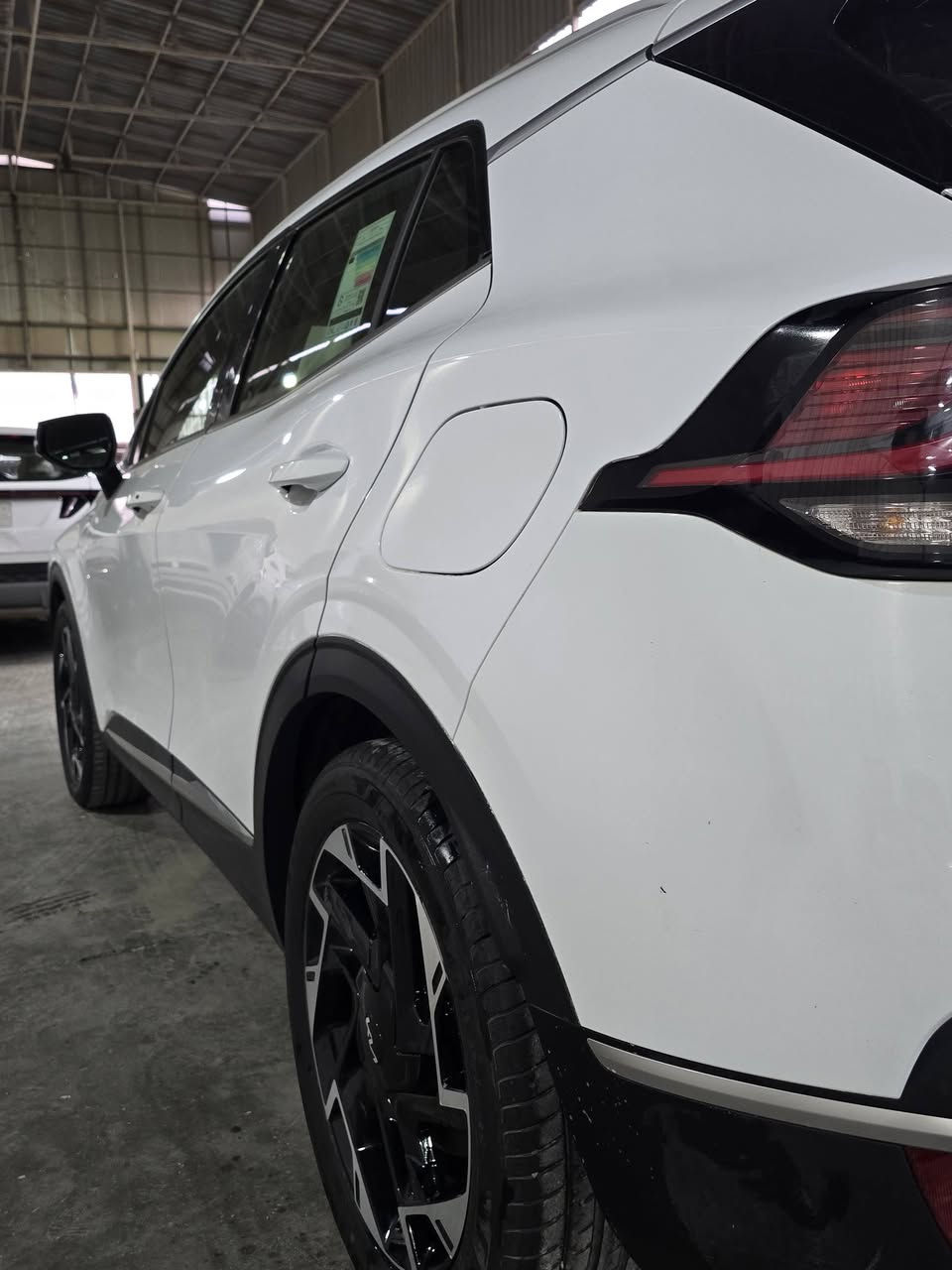 السلام عليكم للبيع سبورتج 2024 ماشيه 17 الف السياره اخت الزيرو مابيها ولا ملاحظه مكفوله كفاله عامه السياره نص فول مواصفاتها بصمه داخل بيج كراسي كهرباء تدفئه بالكراسي تدفئه بالستيرن طفاية تحكمات ستيرن اوتو هولد حساس خلف وامام وبعد مواصفات السياره رايدها ب22500 يعني 225 وبيها مجال حك الجيه اخوان السياره جديده حيل الي ما يعرف قيمتها لا يكسر بيها رجائا للاستفسار الاتصال ***********
