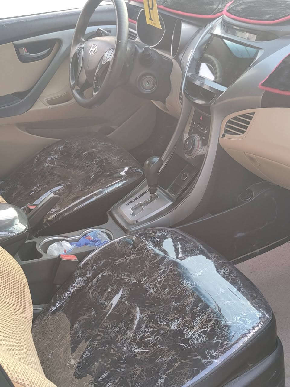 السلام عليكم
البيع انترا 13 خليجي بيه قطعتين تبديل بدون عابر 
مكينه كير تبريد حداديه شرط رقم مثنى انكليزي بسمي 
سنويه ال 30 بيع او مراوس السعر 95 وبيه مجال 
***********
