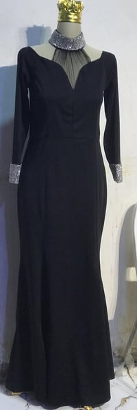 فستانين • نظيفات • استخدام قليل