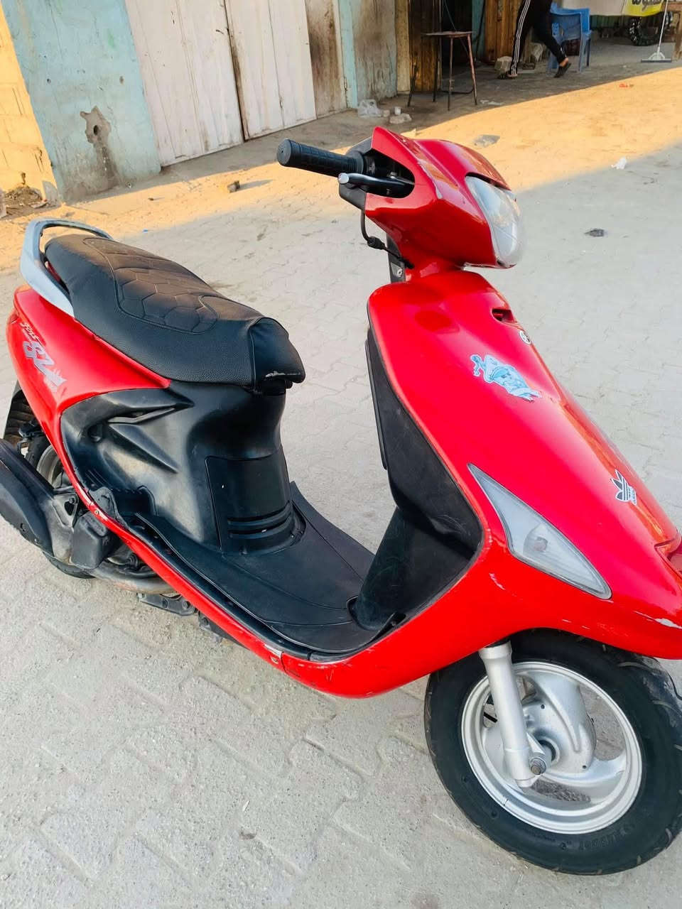 دراجه فورتي فراشه نضيفه نكره سلف محرك ١٢٥ سي سي سرعه 140  
سعر ١٧٥بيهه مجال بسيط
العنوان  الاسكندريه حي المصطفى الثاني
هاتف***********
