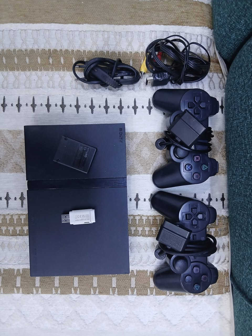 سلام عليكم بلي 2 نضافتة 70/100 يدات جدد ويحتاج محولة وبي 60 لعبة و من داخل القرص مفطور بس ما مئثر علي مكان مدينة الصدر الحميدية *********** واتساب
