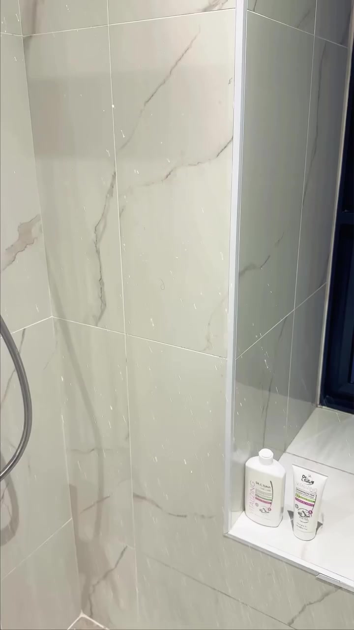 صابون حمام تركي جميل جداا... برائحة تدوم طويلا و ترطيب لطيف تعيد إلى ذاكرتك تاريخ الحمام قديما ب رغوة كثيفة و دافئة.. بالإضافة إلى أنه صابون طبي منعش... من Farmasi
توجد خدمة توصيل داخل النجف 3 محافظات 5

#صابون_تركي #صابون_الحمام #فارماسي #farmasi #Turkish_soap #بشرة_صحية #عناية_بالبشرة #عناية_نسائية #روتين_الاستحمام #روتين_الجمال #عناية_يومية #منتجات_تركية #منتجات_فارماسي #صابون_طبيعي #تفتيح_البشرة #ترطيب_البشرة #تنظيف_عميق #رغوة_منعشة #حمام_تركي #صيحة_الجمال #جمالك_يهمنا #منتجات_عراقية #تسوق_اونلاين


**إذا كنت صاحب هذا الإعلان وتريد حذفه لأي سبب، رجاءا أرسل رسالة إلى الدعم الفني**