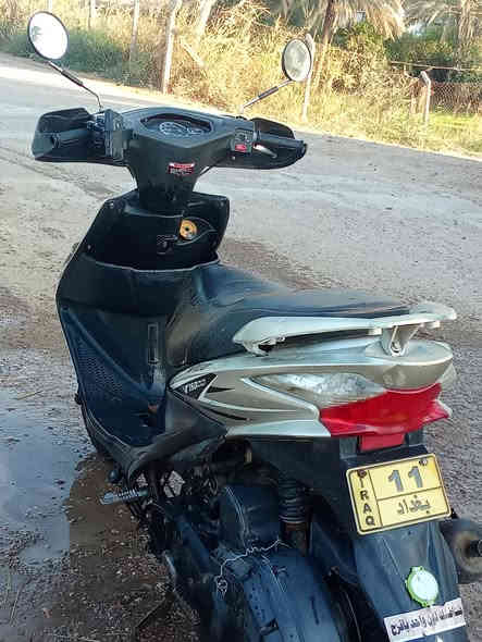 دراجه ادلس صيني للبيع نقص عداد سرعه وباتري كاعد كلشي شغال بيه السعر 200 وبيها مجال المكان سيطره سيد احمد شارع المطار الرقم ***********
