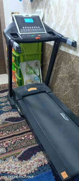 جهاز جري للبيع
يحمل وزن 150 حقيقي
دبل ماطور جبلي
ماركه معروفه اصلي 
محرك ابيض يعني مال قاعات يتحمل مو ازرك نفس مال أهل لبيجات
 يحتوي على 
12 سرعه
جبلي 15 وضع
بلوتوث 
ينطبك ما ياخذ مساحه
عد السعرات الحرارية و نبض القلب
مكان كربلاء كنطره السلام 
سعر 600 الف 
***********
