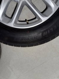 طايرات ويلات جيب لاريدو قياس 18 طايراط 1الف مايل ماشي عليها  ماركة مال...