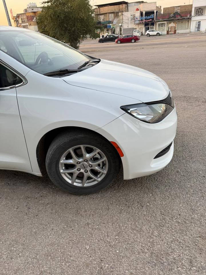 سلام عليكم للبيع 

فويجر 2022 وارد كندي 🇨🇦 VIP

ماشيه 31،000 كيلو 

داخل جلد لون مميز 
 
تبريد مركزي ثلاث قطع

كشنات هيتر ستيرن هيتر

محرك V6

تدعم ابل كار بلي 

بجم كبس دشبول ودركه مكفولات 

🛑حادثه جهة السائق باب السلايت مبدله بدون صبغ وباب السائق مصلحه وبارد قليل بالجاملغ باقي السياره كفاله 

رقم أربيل الجديد 

المكان نجف 

السعر 225 وبيه مجال بسيط حك الجيه 

رقم الهاتف ***********
