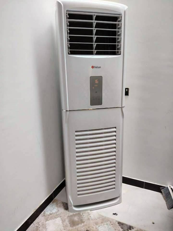 مركز TOSOT للتبريد
فرقنا الهندسية معكم على مدار الساعة ⏱️
جانب من التجهيز والتركيب اليومي  
من قبل كوادرنا الهندسية👷‍♂️
🌹لسنا الوحيدون ولكننا الافضل🌹
💎وجودكم في صفحتنا يزيدها تميزا ✨
#اسعد_الله_اوقاتكم_بكل_خير _متابعينا_الاعزاء
👍👍لسنا الوحيدون و لكن  عملنا يتكلم .
💢 يعنى عندك صيانة أو تنظيف لا تحتار   سبلتك مابي برودة🥶 لا تحتار🤔 سبلتك دفع الهواء ضعيف🤔 لا تحتار، إتصل بينا 📞 و راح نجيك لباب بيتك .. 
   ماعليك فقط الاتصال بمركز خدمة العملاء  ***********☎️...أو مراسلة الصفحة
🟥  تنظيف موقعي  لجميع الدوائر والشركات مع الضمان 👍💪 سمعتنا 
🟥 صيانة - شحن غاز إيطالي مع الضمان - نصب - غسل 
عمل فاكيوم ..
... بغداد 
***********
💬 فـي حال عدم اتصالنا بكم يرجى ابلاغنا بالامر او مراسلة 
📩 للاستفسار يرجـى مراسلة الصفحة او الاتصال
