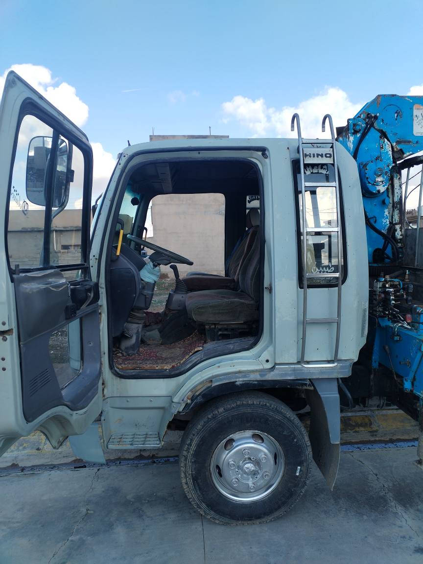 كرين هينو رقم ديالى سنويه لل 30 رقم اجنبي كيرشرط موديل ٩٣ محرك ٧٠عادي ونج ٢طلعه  اخوي اذا موشراي لاتخابرني *********** المكان كركوك الحويجه السعر ١٥٥
