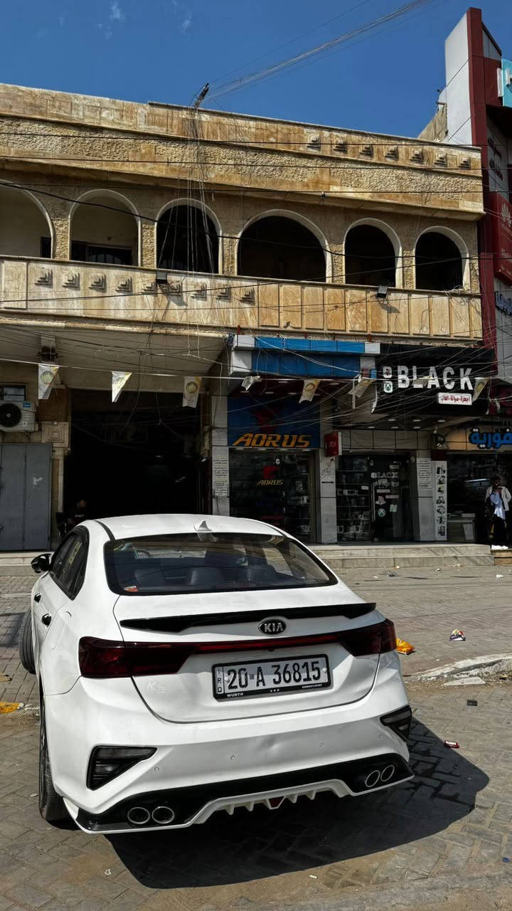 بسم الله الرحمن الرحيم 
للبيع في بغداد رقم ديالى
كيا كي 3
Kia K3
سنة الصنع: 2019
سعة المحرك: 1600cc كير at
المسافة المقطوعة: 210 ألف
وارد كوري 
صبغ حزام مال تكسي دبي  
فول  عدا فتحة سقف وبصمه 
السعر 125. ***********
