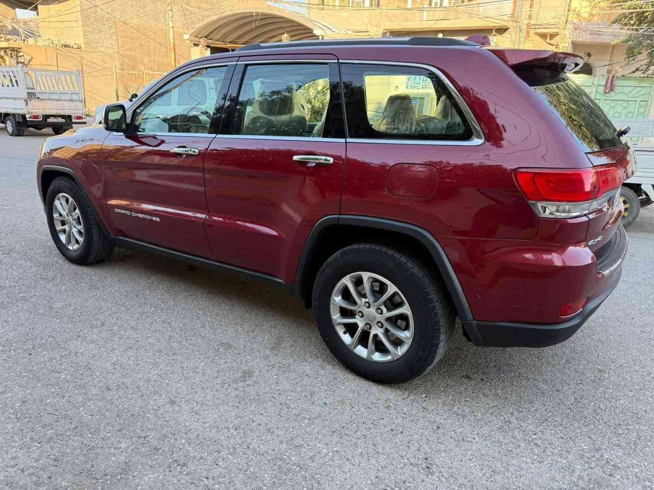 جيب موديل 14 خليجي ليمتد باسمي هزة وسنوية ورقم جدد فول مواصفات ماشية 90 ألف كيلو كير مكينة مكفولات صدر امامي  خلفي جديد تخم تاير جديد سيارة جديدة مال جني مكاني ديالى بعقوبة مراوس حسب القناعة للاستفسار ***********///***********
