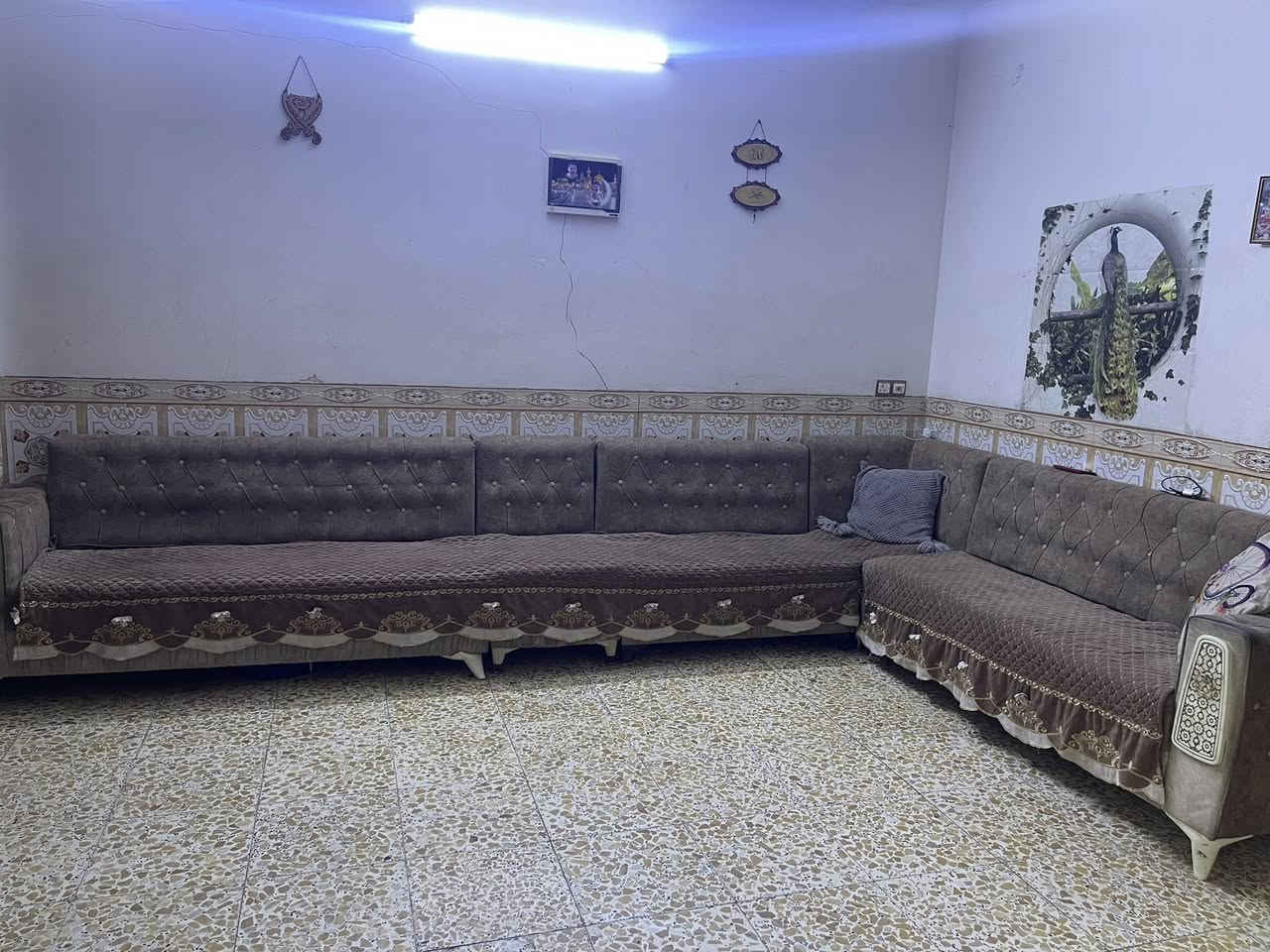 لبيع ***********بي وتساب التخم100والميز50
