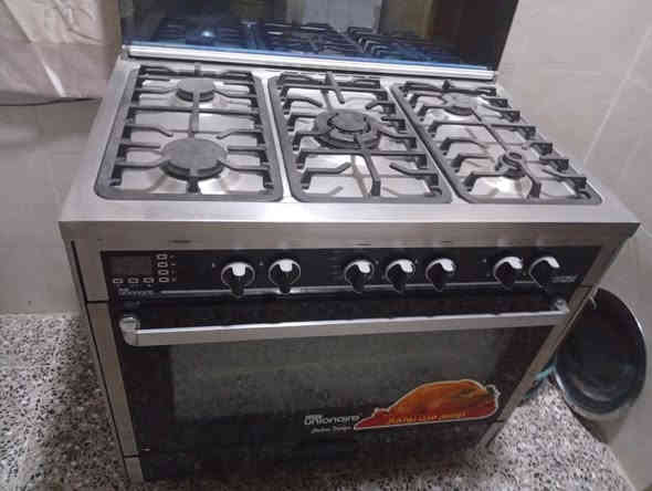 سلام عليكم 
طباخ جديد موديل حديث واستعمال قليل جداً 
للبيع 
العنوان - بغداد - الدورة 
السعر ٤٥٠ الف عراقي وبي مجال 
الاتصال وتساب حصراً 
ويتوفر توصيل 
***********
