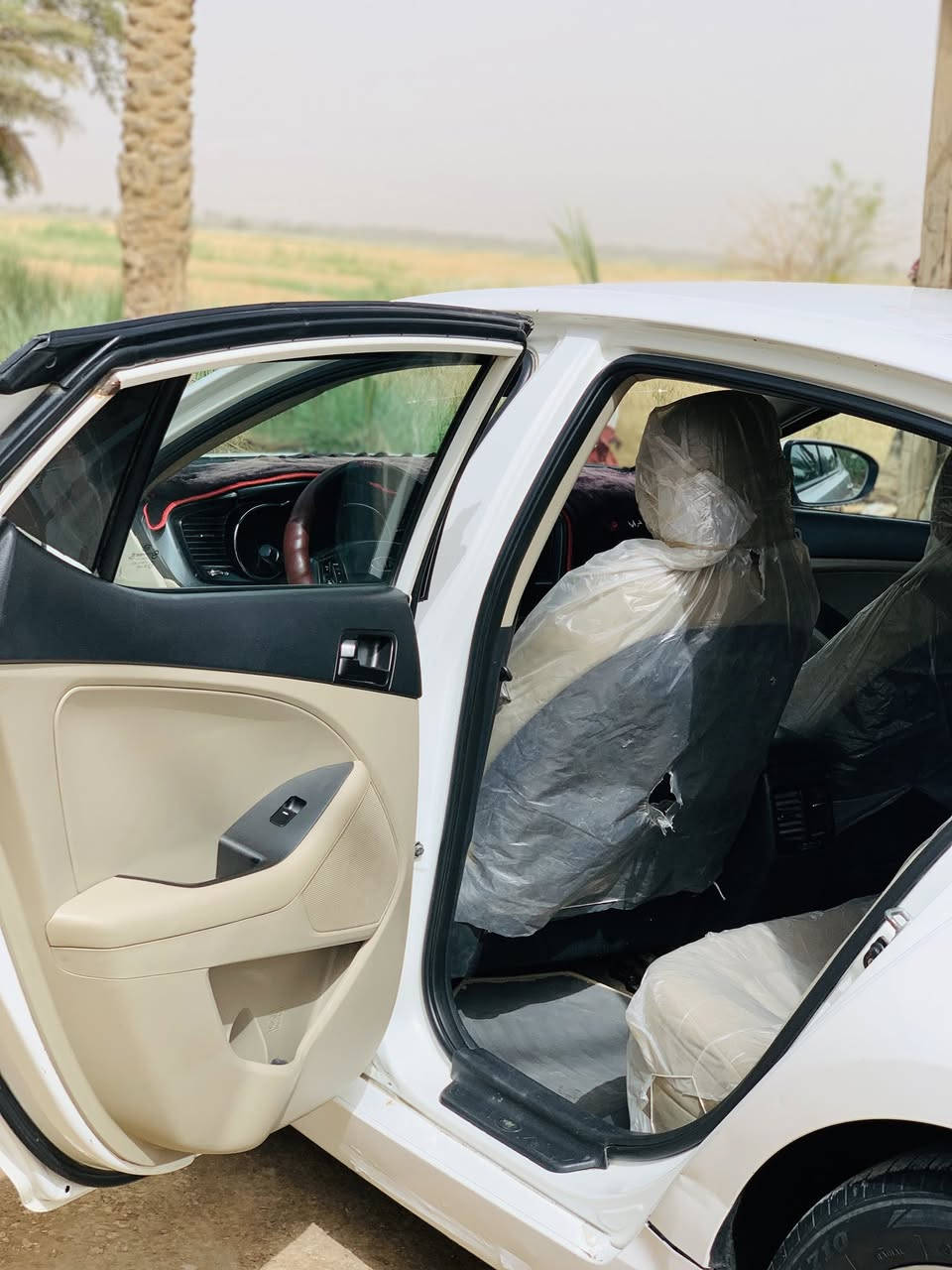 السلام عليكم
كيا اوبتيما 20013 خليجي 
شاشه كامره دواره 
تحكم ستيرن جهتين 
يدات نيكل 
أشاير بلمري 
تبريد خلفي 
ويل كب كروم ١٨ 
محرك ٢٠٠٠ دوش 
حساس  خلفي 
جاهزه كير محرك حداديه تبريد طخم تاير جديد كل نقص ما بيها 
سياره مكفوله بيه فقط بارد هلال الجاملغ مال السايق مكدار شبر والباقي مكفول 
سنويه ساقطه 
ماشيه 200
السعر 117 
مكاني النجف مشخاب 
***********
