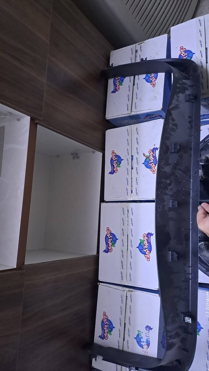 غراض دوج دورنكو للبيع مديل ٢٣ زوج بكلايت مال جاملغات + بطانه مال جامه خلفيه مال جنطه + ترايش يم جكات الجنطه + باب سائق لون اسود بلاديه بيها طخه زغيره من الاسفل للتفاصيل اكثر اتصال عل رقم ***********
