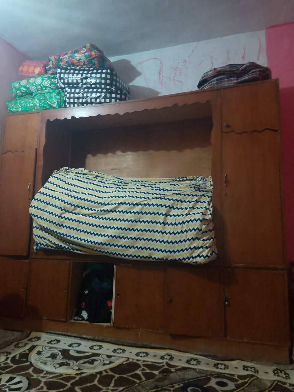 للبيييع 
السعر ١٠٠قفل
مكانه بعقوبه الحديد


**إذا كنت صاحب هذا الإعلان وتريد حذفه لأي سبب، رجاءا أرسل رسالة إلى الدعم الفني**