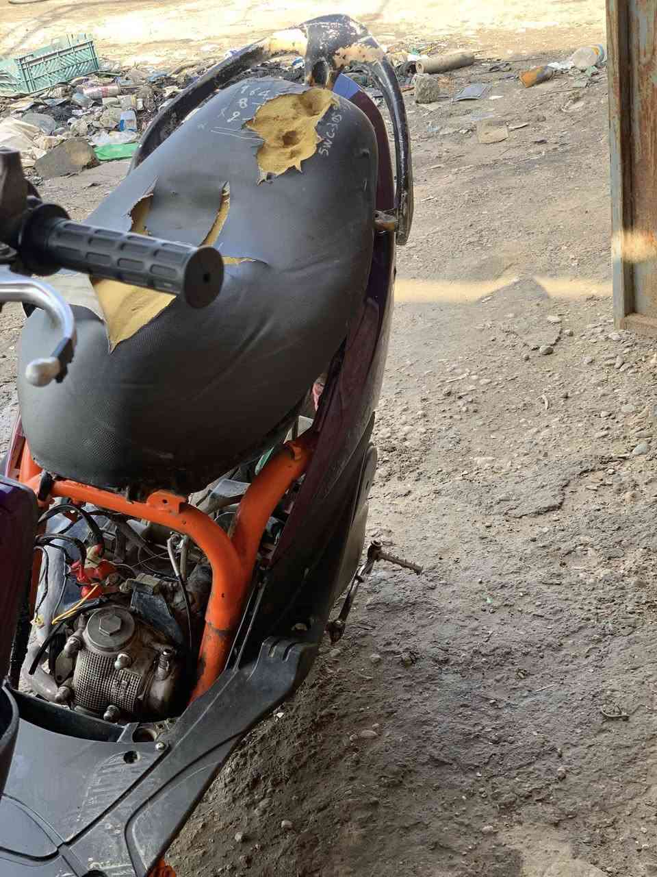 السلام عليكم دراجه ماكس عدله
مكينه شك الكاع شلعه و معدل دراجه جانت مال

لعب و جاي اعمر بيها كفرات جدد صالنصه اف ام صوت خيال تحتاج كشن و سبايدر فقط دراجه حلوه و مكينه ناعمه 

صدر امامي رياضي يرادلها ترتيبات بصيطه ضفيره كامله 

بس يرادلها ربط 

السعر 500 وبيها مجال 

الرقم ***********
