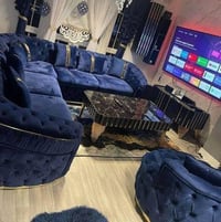 تخم وميز بلازمة ارضي و طبلة وسطية السعر كلهن 250الف مستعجلة على البيع ...