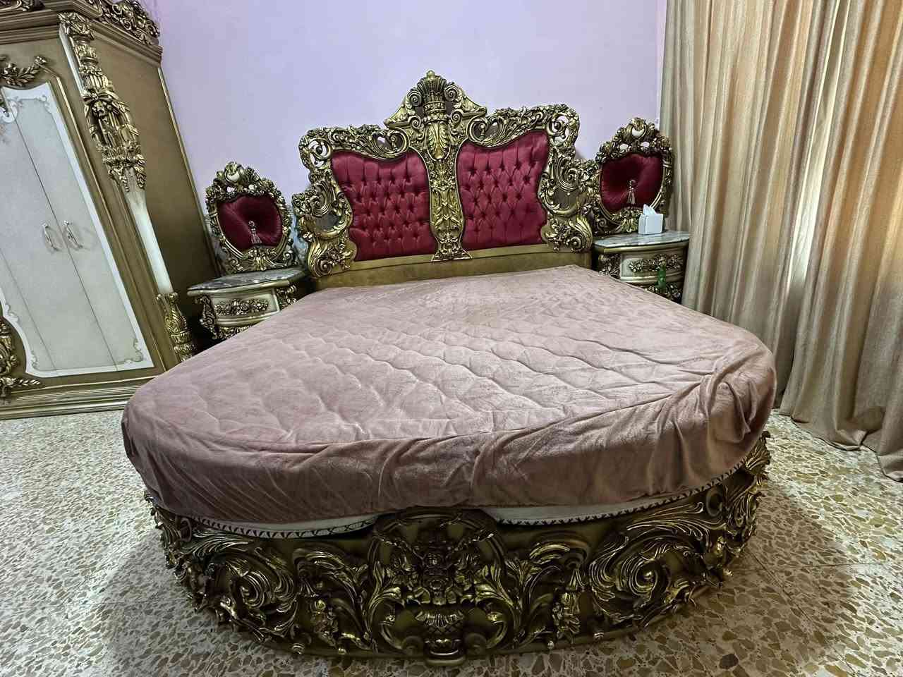 غرفه زان مصري للبيع نضيفه جدا 
قيم بليرضي الله مكان بغداد
***********
