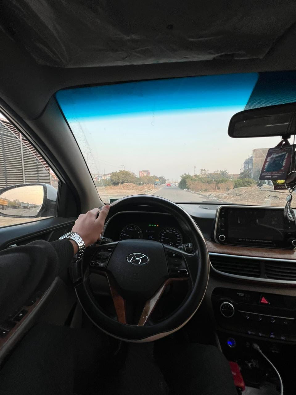 توسان 2019 خليجي (فول عده البنوراما )
كفالة عامة رقمه الان الانكليزي بغداد بسمي
سيارة حلوه وجديدة ماشية 170 حقيقي الان ( وعليه ادامة كاملة ) ومناقصة شي وبلخير على الياخضه
السعر المطلوب 190$ ( وبيه مجال )
اخوان رجاءً  بس الجاد بلشراء يتصل واني ذاكر كل تفاصيل
رقمي ***********
