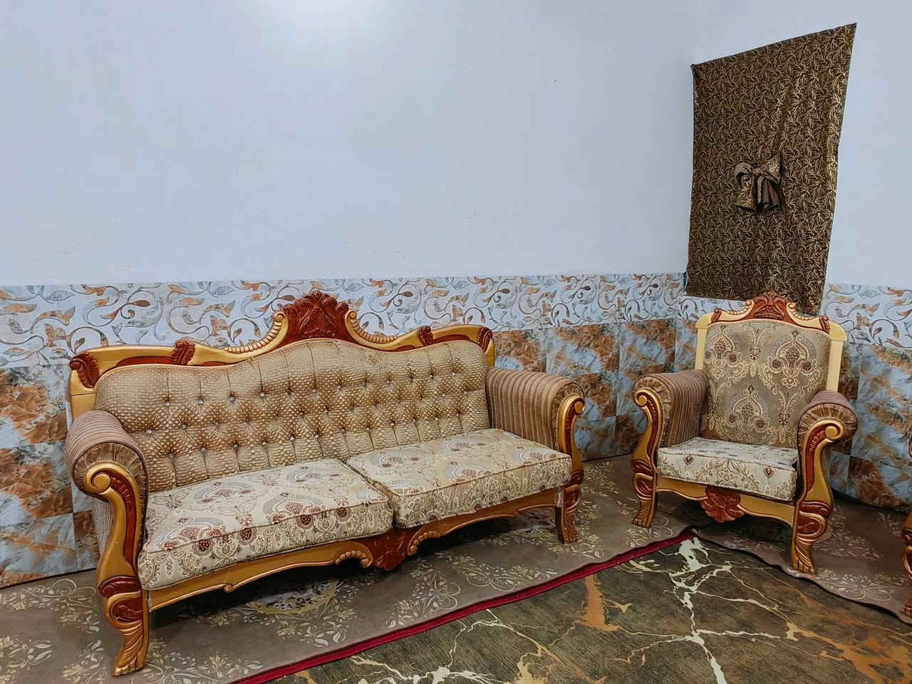 تخم زان تركي 8 مقاعد حيل نضيف مابي اي ضرر السعر 235 العنوان كربلاء بدايه الأمن الداخلي *********** يوجد توصيل داخل كربلاء
