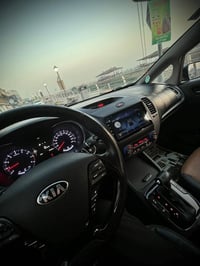 سيراتو 2017 ايراني اسود 07709870143