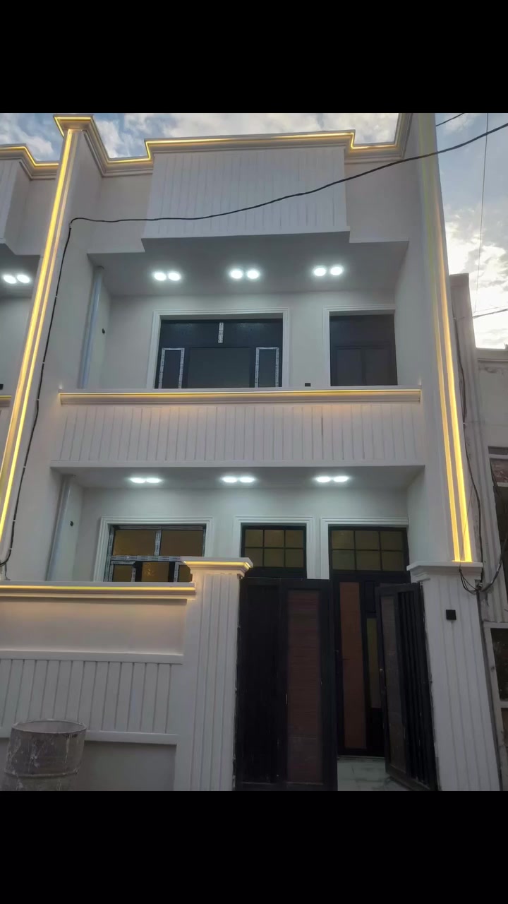 السلام عليكم
يتوفر لدينا بيوت تونات المساحة 100متر
طابو زراعي سند 25 الك حق التصرف 
العنوان منطقة الدوانم مجاور شرطة الخامسة قرب جامع ملك القدوس تفاصيل كل دار صالة مدخل مطبخ غرفتين نوم حمامين سطحين جاهز للسكن زيرو اوراق كلها أصولية عقد بين طرفين وكالة نسخه سند قرار محكمة تواصل وياي ودلل 
 هاتف ***********
سعر مناسب جدا جدا 
85 بي مجال 💲💲 
أبو عبد الجبوري
