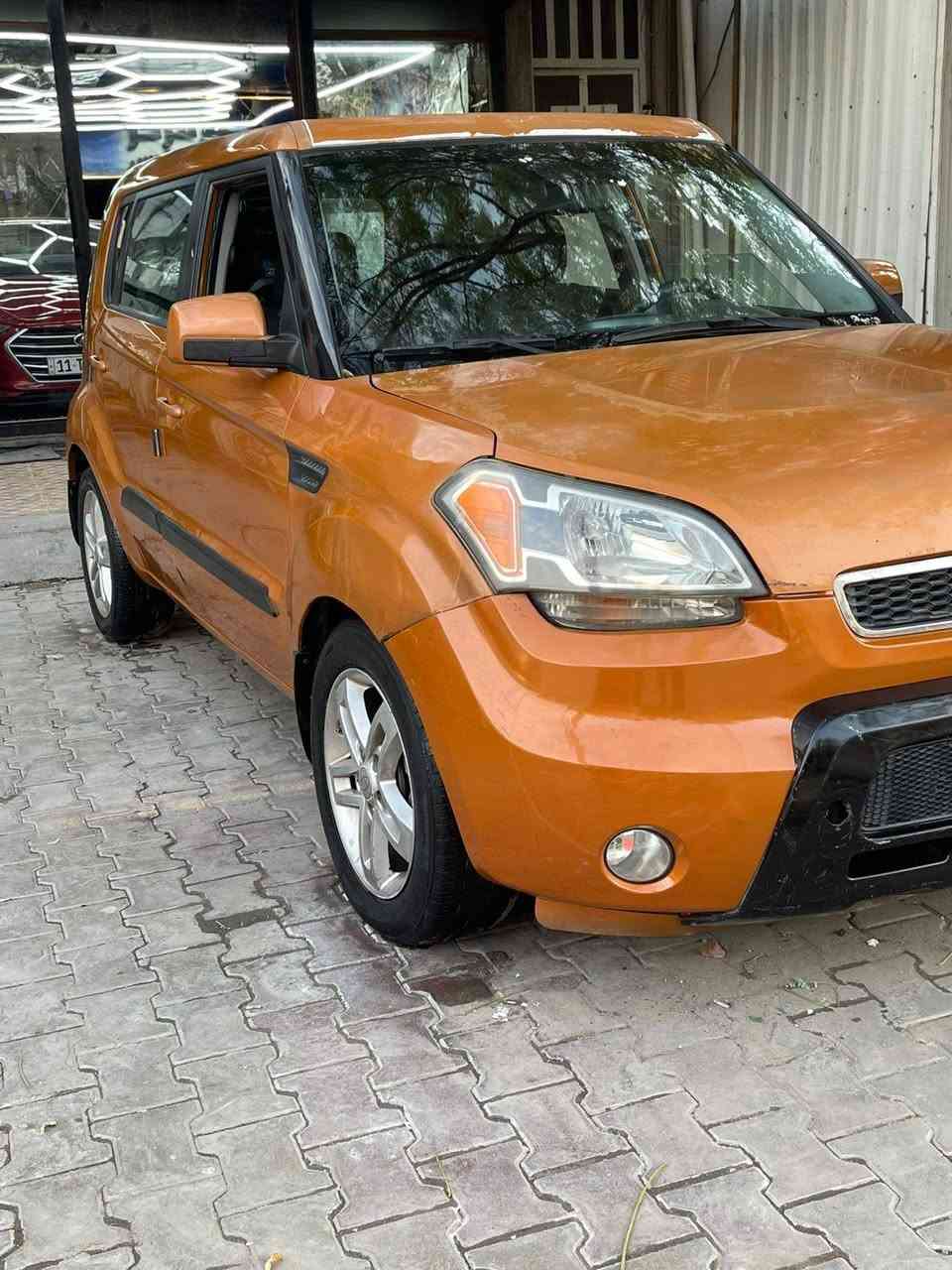 سلام عليكم كيا صول موديل 2011
امريكي بدون حادث بدون ايرباك فقط بنيد صبغ وجاملغ السياره مكينه 2000 دوش المرغوب رقم بغداد بأسمي 
السياره جديده كلش كلها ع وضع الشركه جاهزه ع وضع الشركه 
ماشيه 120 الف 
السعر 83ورقه وبيها مجال بسيط 
غير متواجد ع فيس 
مكاني بغداد 
***********
