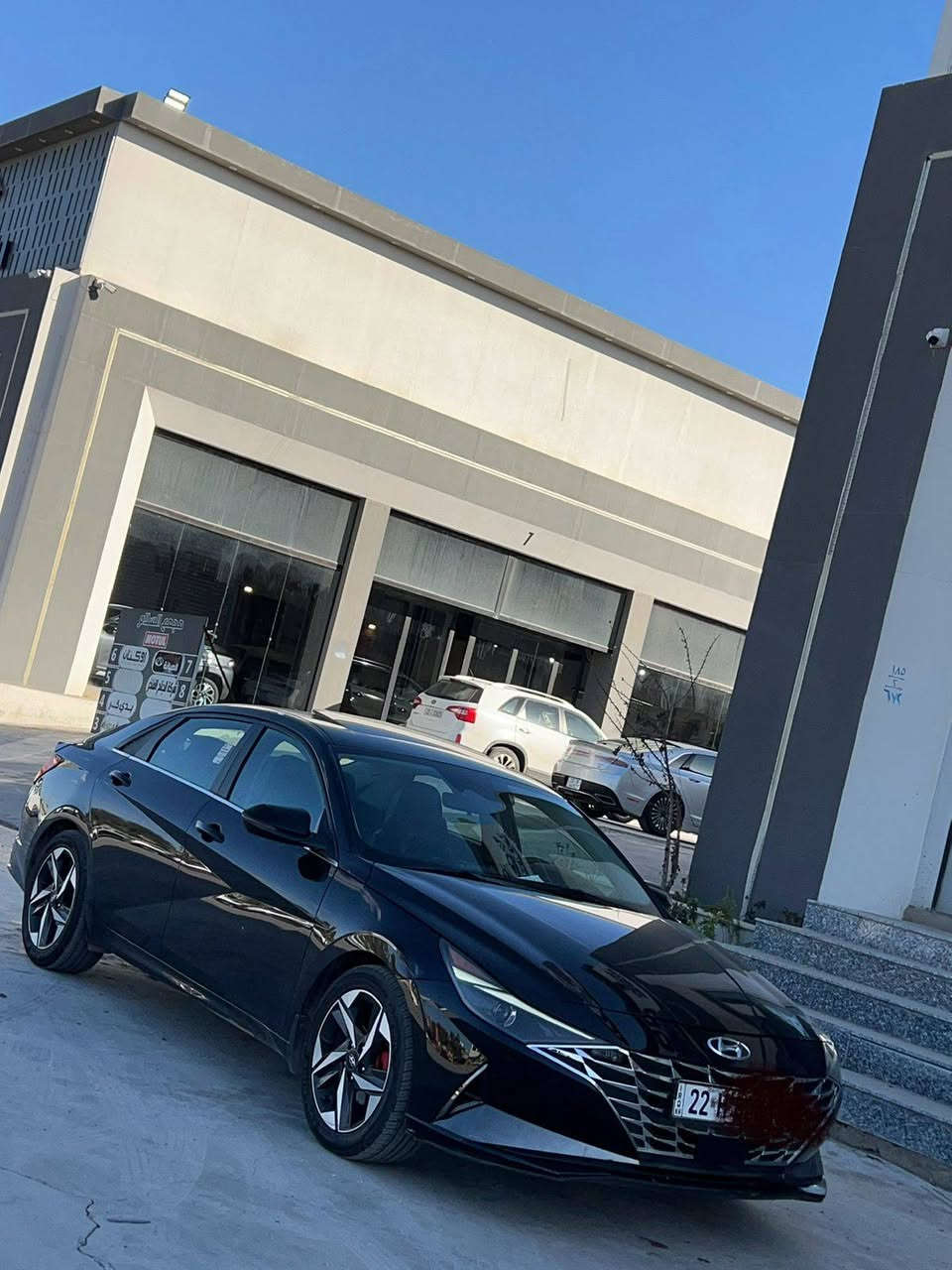 🛑 النترا 2022 امريكي  اسود ملكي
السعر 148 
🛑فول موصفات
🛑بصمة تشغيل ابواب وصندوك بصمة .
🛑فتحة سقف ( سلايد روف ).
🛑محرك 2000 بدون دوانز
🛑كاميره خلفية دوارة.
🛑رادارات 360 درجة ( امامي جانبي خلفي) .
🛑مانع التصادم الامامي والخلفي.
🛑تحكمات ستيرن 4 جهات فول.
🛑دشبول دجتل 
🛑ثلاث وضعيات قيادة (ايكو-سبورت-سمارت).
🛑مثبت سرعة ذكي ( التحذير عند مغادرة المسار ).
‏🛑Auto Hold التوقف لفترات قصيرة.
🛑هند بريك بصمه
🛑ويل كب 17.طخم تاير جديد
🛑نظام الصوت  سبورت Bose عدد السماعات 8.
🛑تشغيل عن بعُد.
🛑دشبول دجتل حجم كبير متصل.
🛑اضواء ترحيب عند الاقتراب.
🛑لايت زينون  بك لايت ليد متصل وسكنات لد.
🛑نقطة عمياء.
🛑تدفئة بالكشنات 
🛑كير اوتماتيك وعادي.
🛑كامرة امامية تحديد مسار وقيادة الية 
🛑السياقة على خطوط الشارع 
🛑مانع انزلاق نظام التركشن.
🛑تبريد شاشة دبل فريز  منفصل ثلج.
🛑فتح الصندوق الذكي عند الاقتراب.
🛑شاشة دجتل ودشبول دجتل لمس.
🛑مثبت سرعة ذكي ( التحذير عند مغادرة المسار ).
🛑كشن كهرباء.
🛑عداد المشي 69 ميل
🛑اشاير بلمراية.
🛑رقم اوربي سنوية لل28
🛑السيارة جديدة وجاهزة بدون أي مصرف.
🛑الضرر من امريكا موضح بالصور فقط دعامه بدون دواخل 
🛑بالعراق نصف جاملغ الخلفي صبغ بدون دواخل 
🛑بيها اثر حالوب مال موصل فقط بالسقف مايبين الا بالسونر
🛑فحم كزوز اصلي.
🛑مكان السيارة/ الموصل 
🛑الشراي يتصل على الرقم:-(بيع-مراوس)
***********
