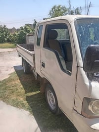 للبيع كيا مامسجل ام عيون موديل 2002 محرك كير اكسن شرط صدر كهربائياتها ...