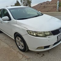 كيا سيراتو • أوراق • كويسينجاك