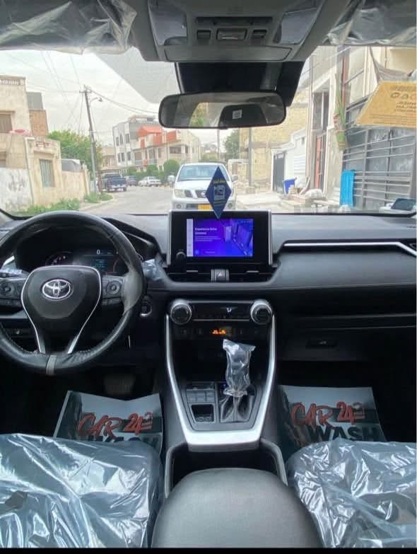 السلام عليكم راف فور للبيع موديل 2023 وارد امريكي فوول مواصفات بيها بنيد صبغ فقط وبيها شويه تعديل برأس الشاصي رقم بغداد ماشيه 65 سعره (170)***********
