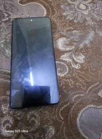 جهاز A72 جهاز حلو وعملي ونضيف بس بية فطر بشاشه بسيط لونه اسود ذاكرته 2...